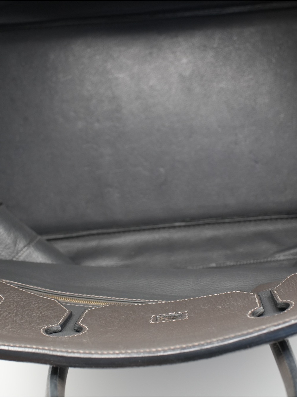 Hermes Birkin 40 in Clemence with Gold Hardware. Graphite Taurillon color. - Picture 6 of 13